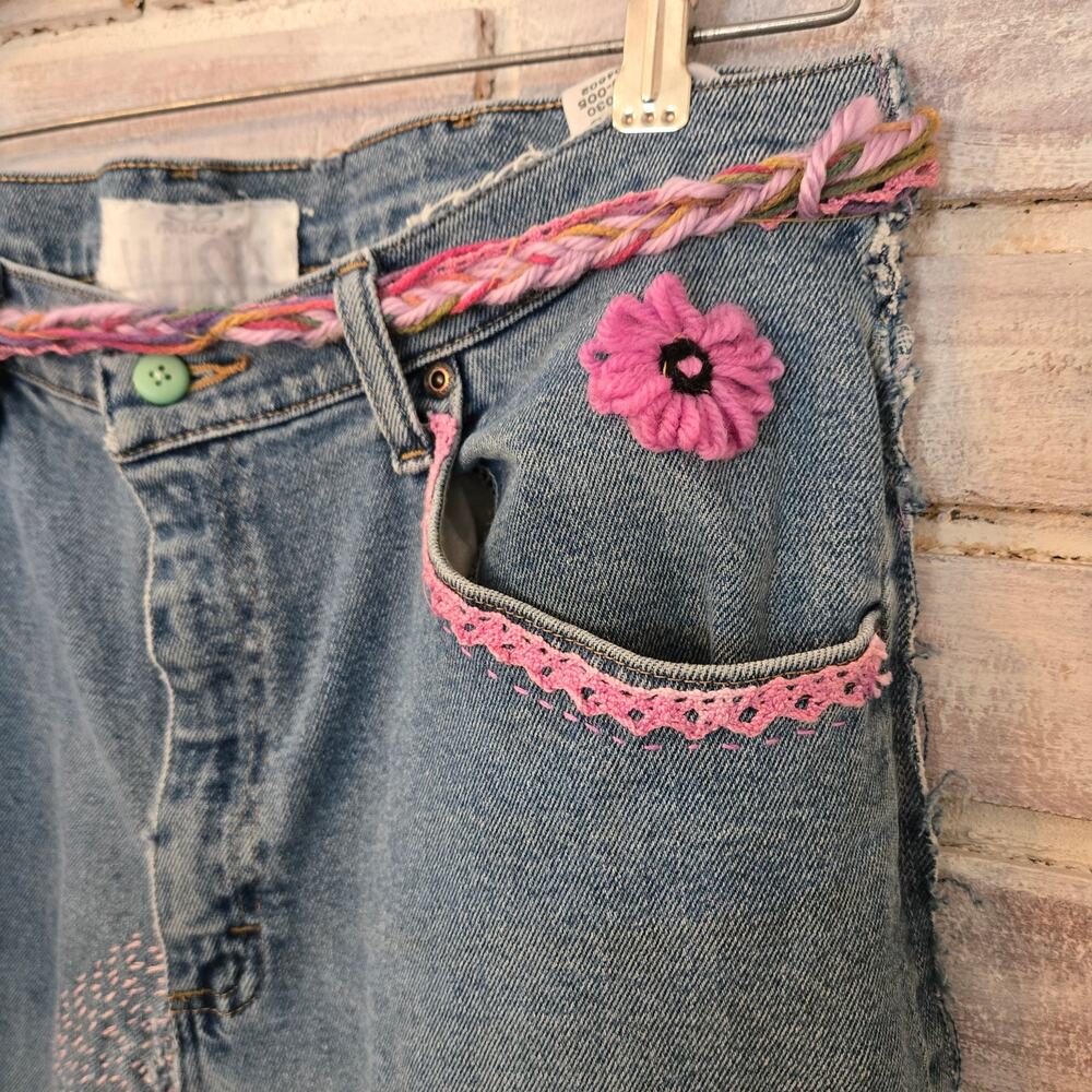Upcycled One of a kind Distressed Patched Vintage lace Boyfriend Jeans Size 32 - Picture 7 of 10